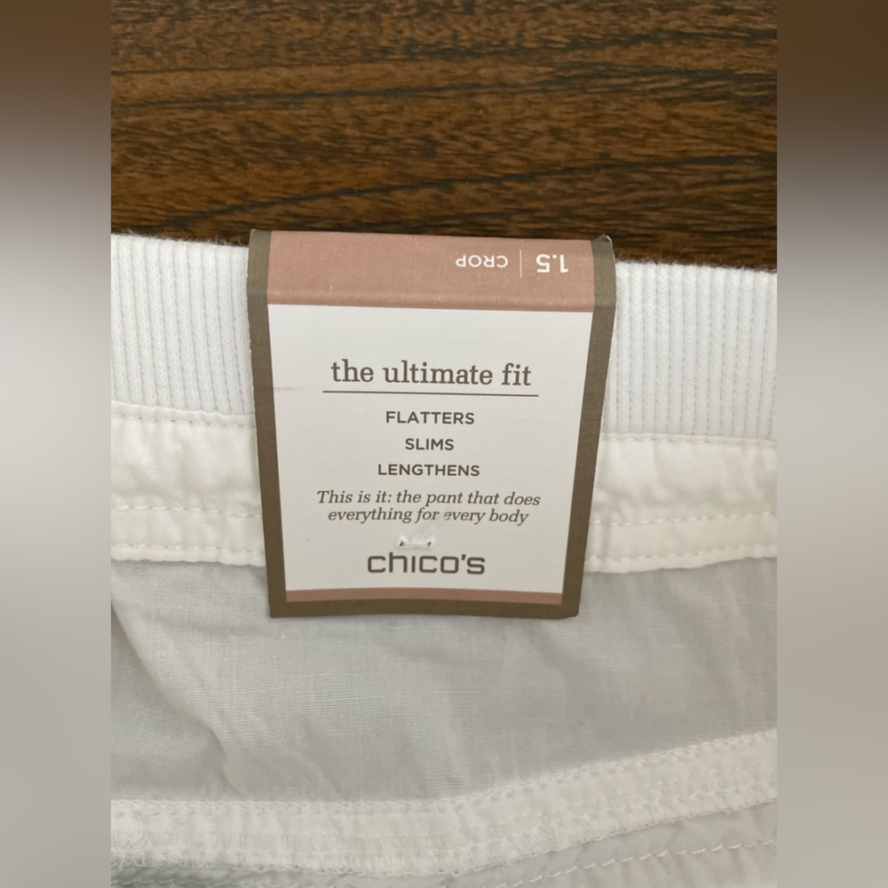 Chicos NWT White Ultimate fit capris - Picture 5 of 5